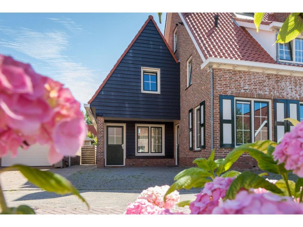 Quietly Located House Within Walking Distance Of The Beach Домбург Экстерьер фото