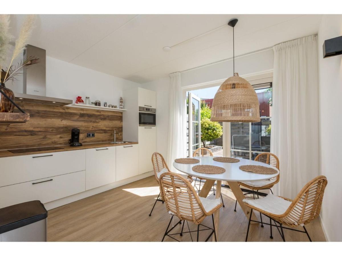 Quietly Located House Within Walking Distance Of The Beach Домбург Экстерьер фото